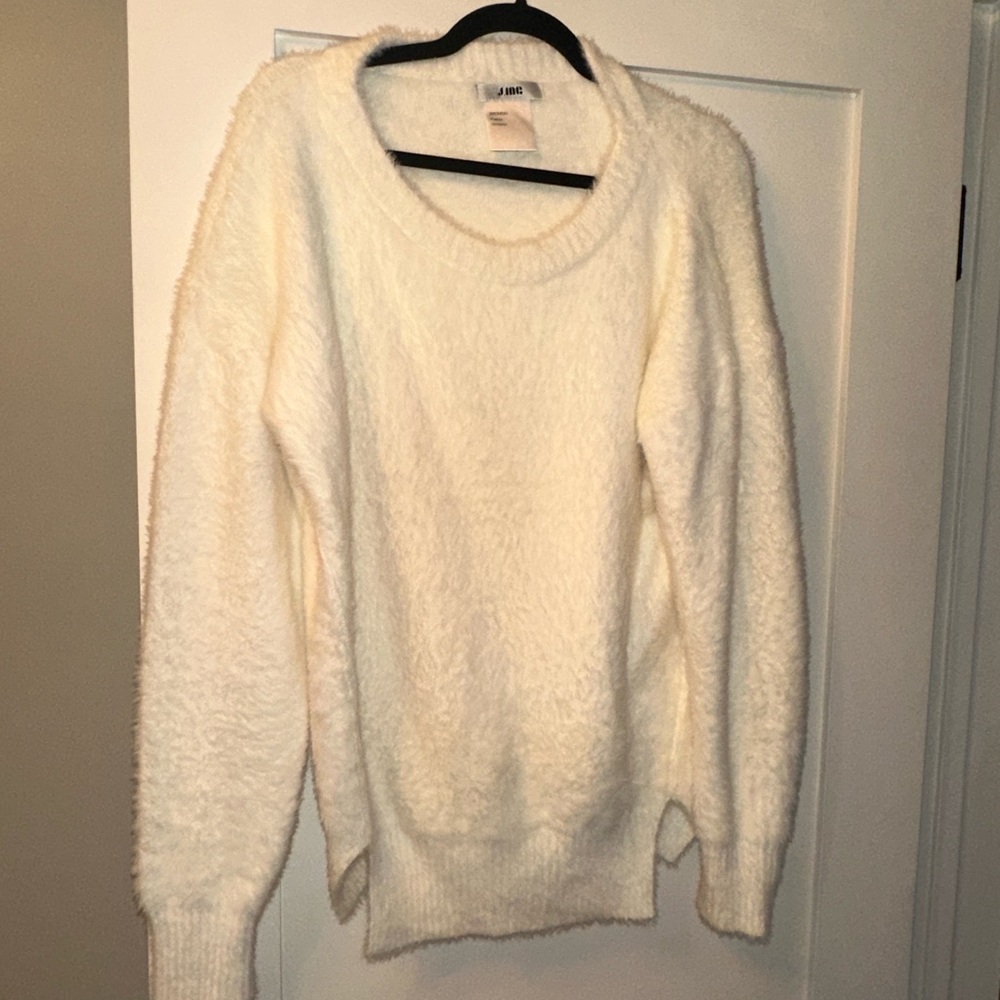 J.ing Women's Cream fuzzy Sweater